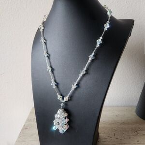 Stunning Vintage Crystal Necklace With Drop Crystal Pendant AB's